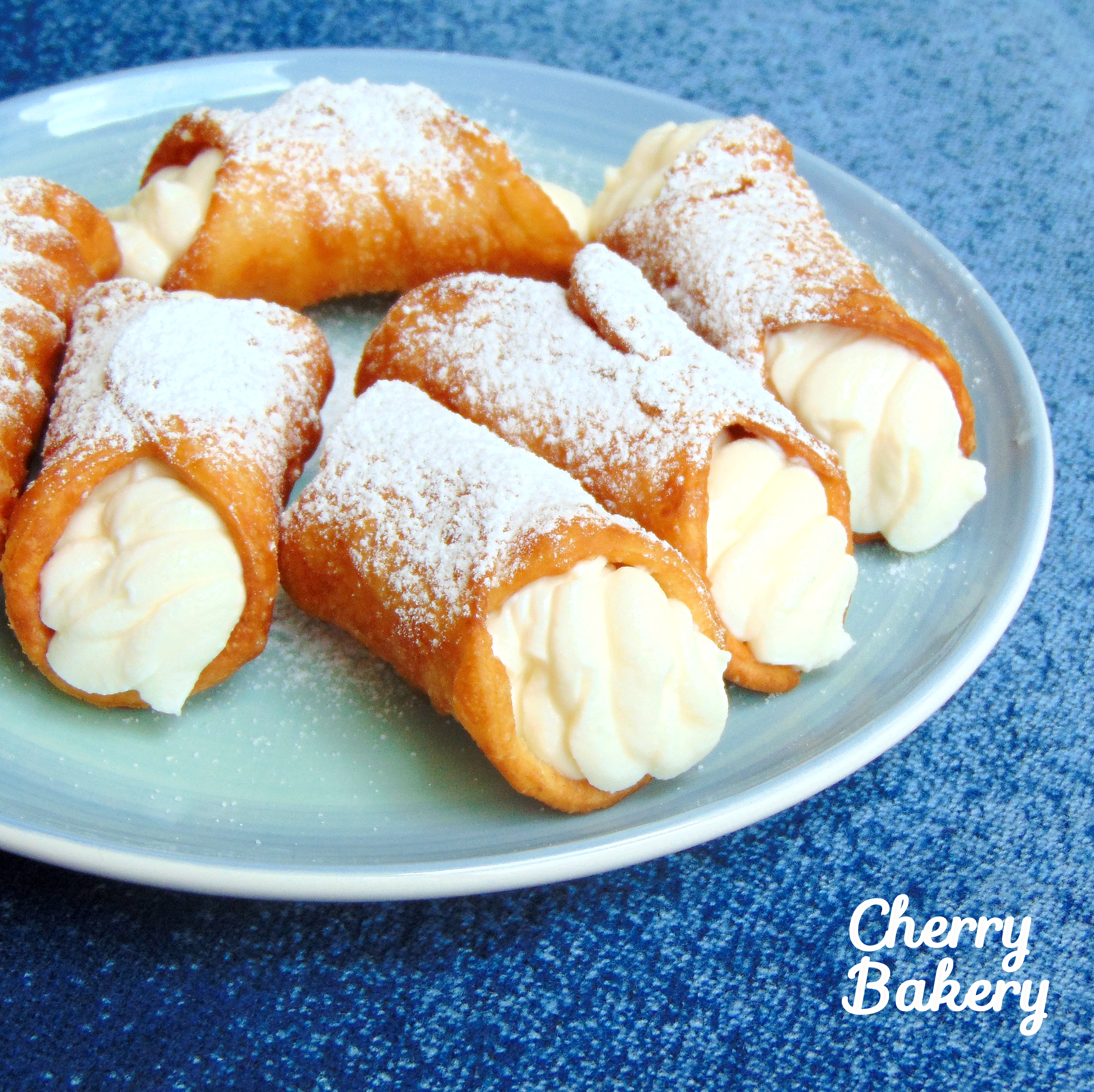cannoli-square