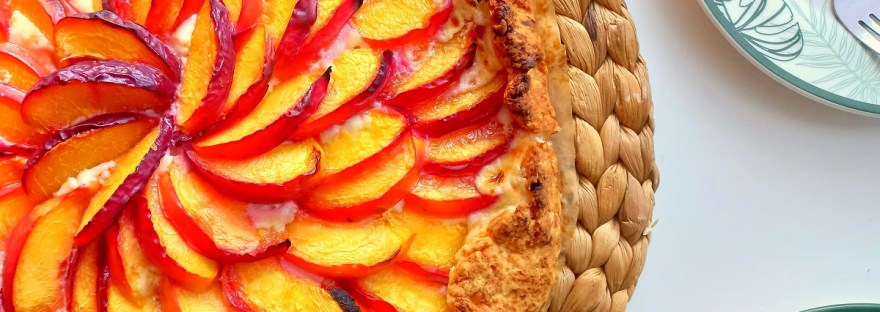 Галет с маслено тесто, маскарпоне и нектарини - рецепта от Cherry Bakery